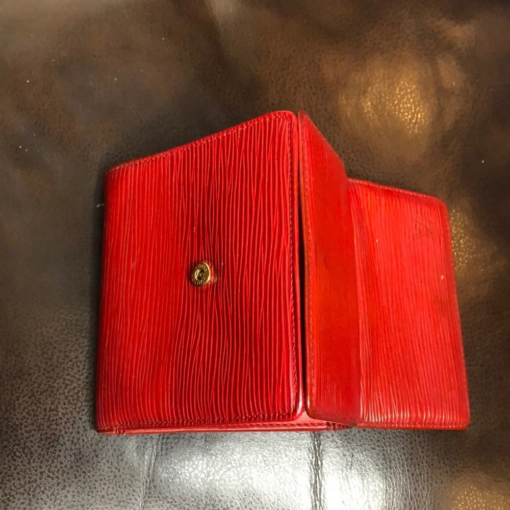 LOUIS VUITTON Red Epi Portefeiulle Elise Trifold Coin Cash Wallet AUTHENTIC